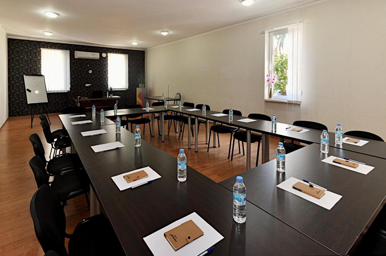 Athletics Hotel Tbilisi Bagian luar foto